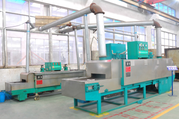 連續式(shi)回火爐