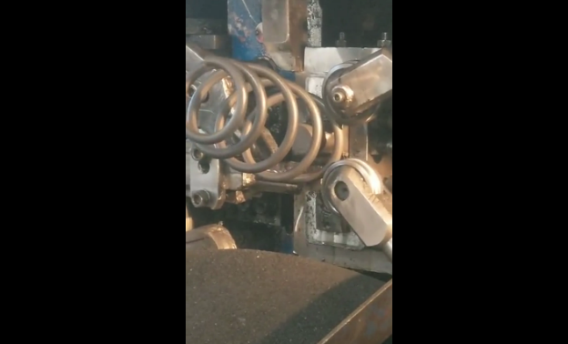 大型彈(dàn)簧制造(zào)